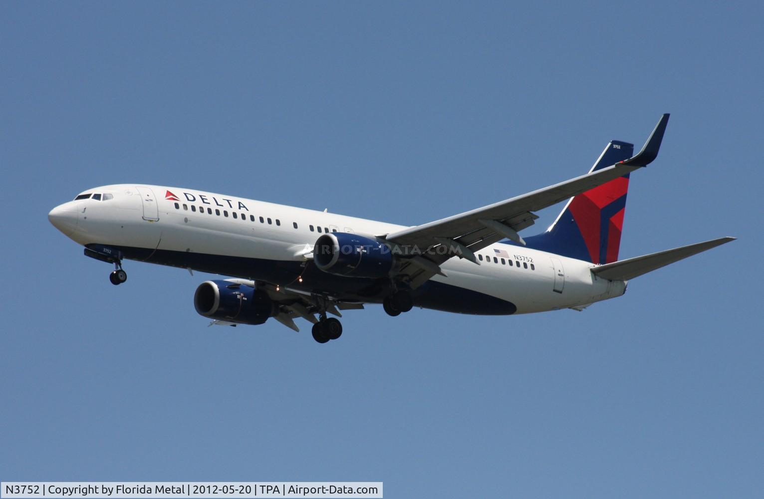 N3752, 2001 Boeing 737-832 C/N 30492, Delta 737-800