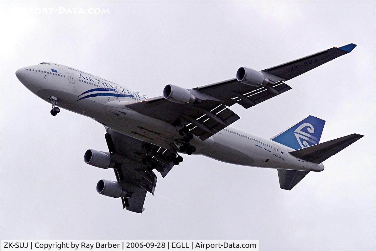 ZK-SUJ, 1998 Boeing 747-4F6 C/N 27602, Boeing 747-4F6 [27602] (Air New Zealand) Home~G 28/09/2006