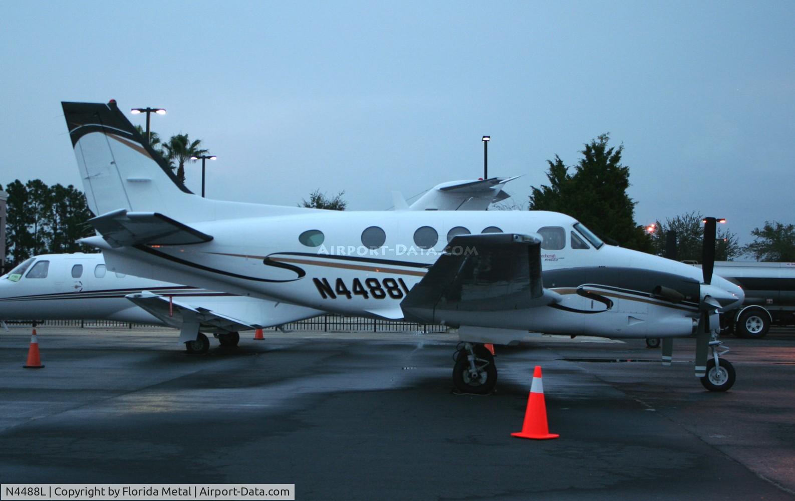 N4488L, 1995 Beech C90A King Air C/N LJ-1423, Beech C90A