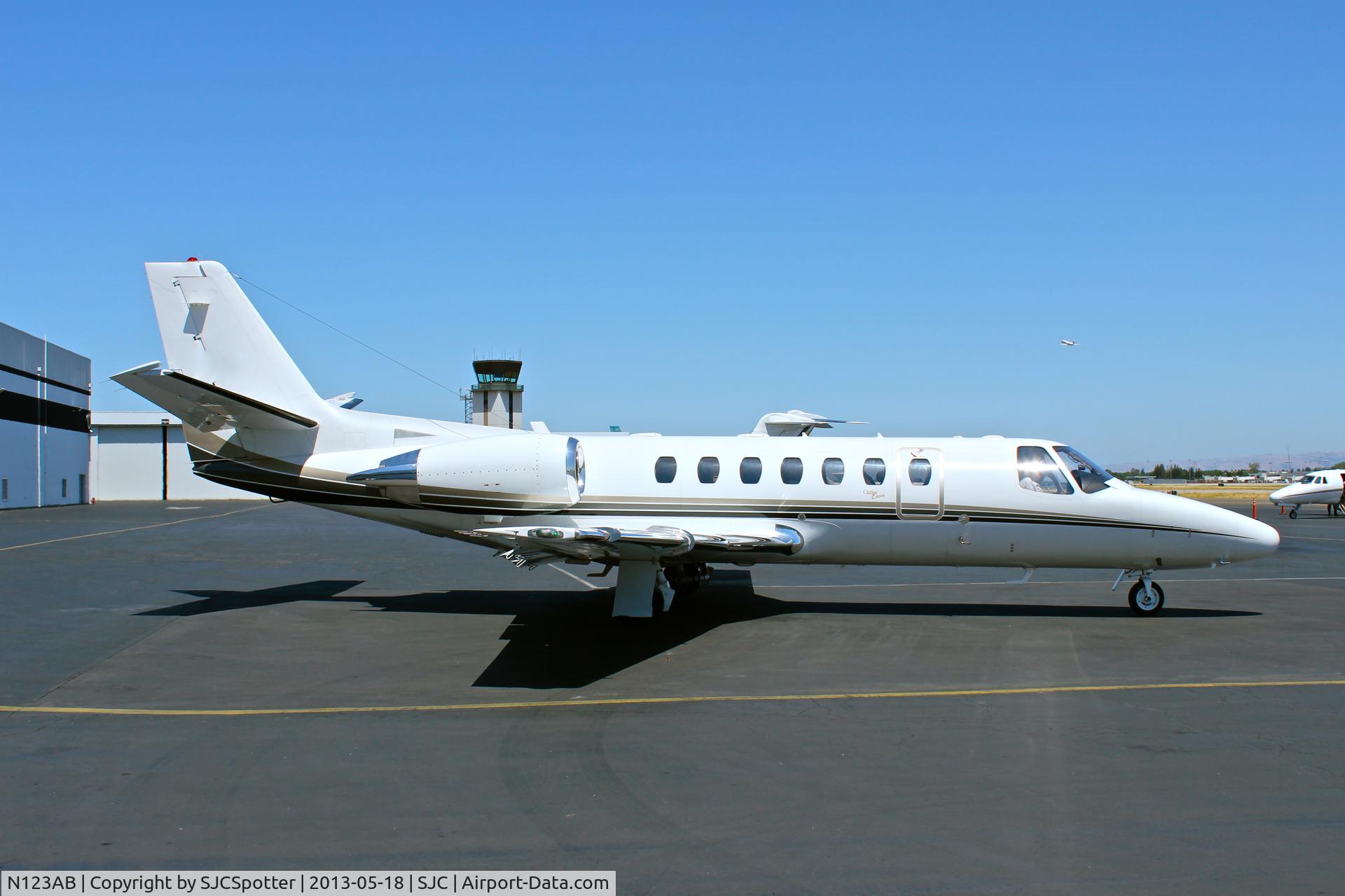 N123AB, 2005 Bombardier BD-700-1A10 Global Express XRS C/N 9167, Registration edited out as requested by the pilots, fake tail number has been entered.