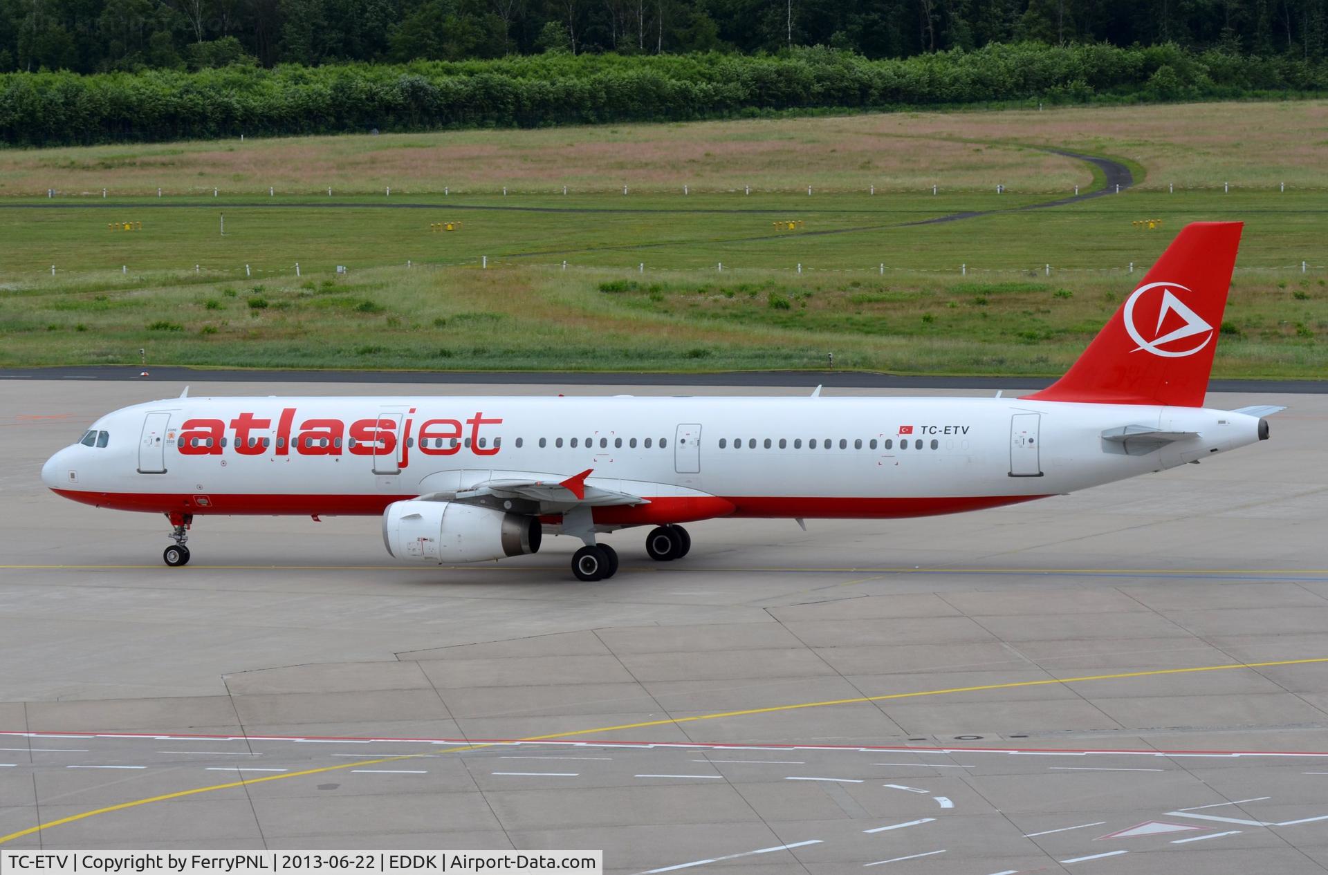 TC-ETV, 2003 Airbus A321-231 C/N 1950, Atlasjet A321 taxying to gate