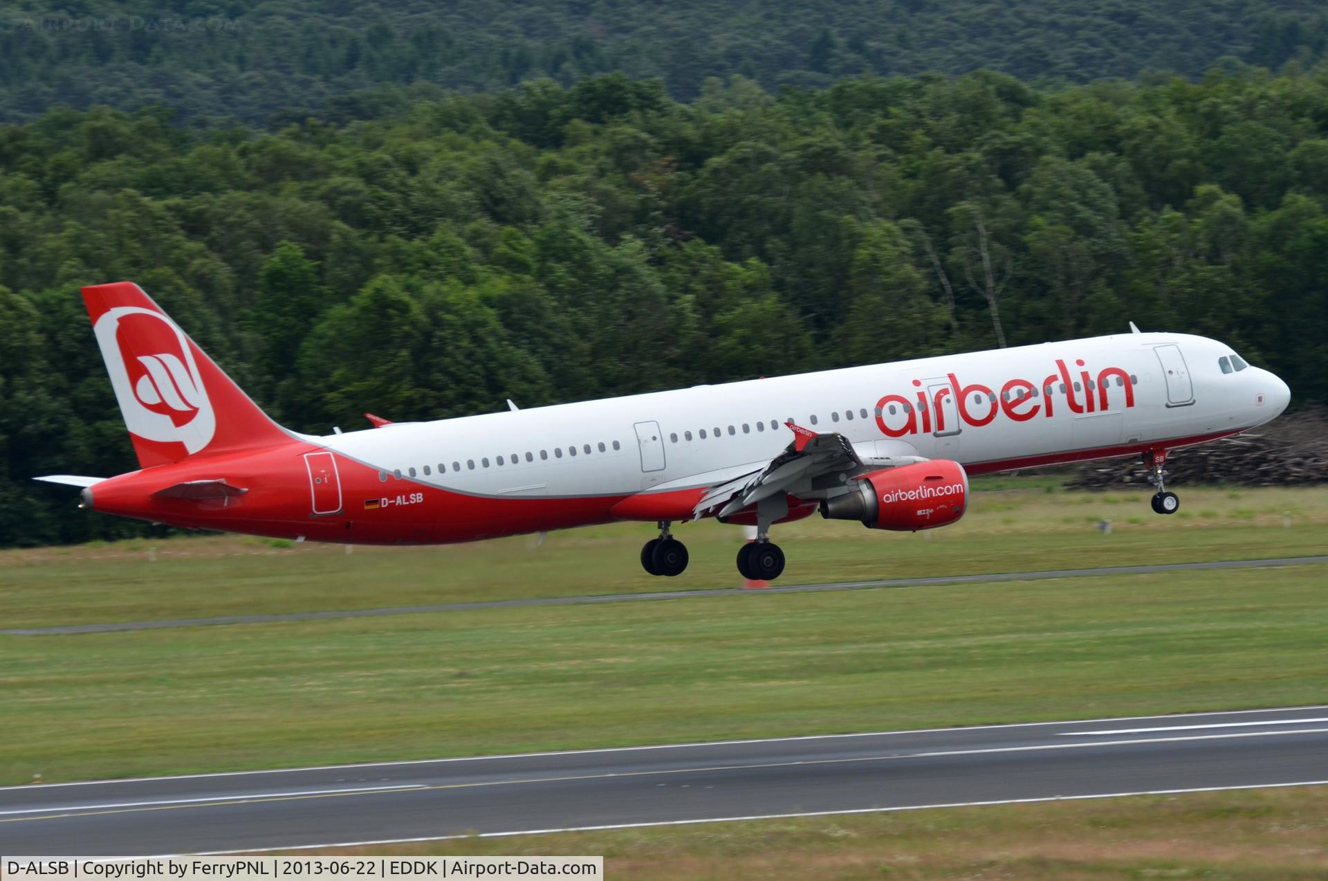 D-ALSB, 2003 Airbus A321-211 C/N 1994, Air Berlin A321 about to touch down