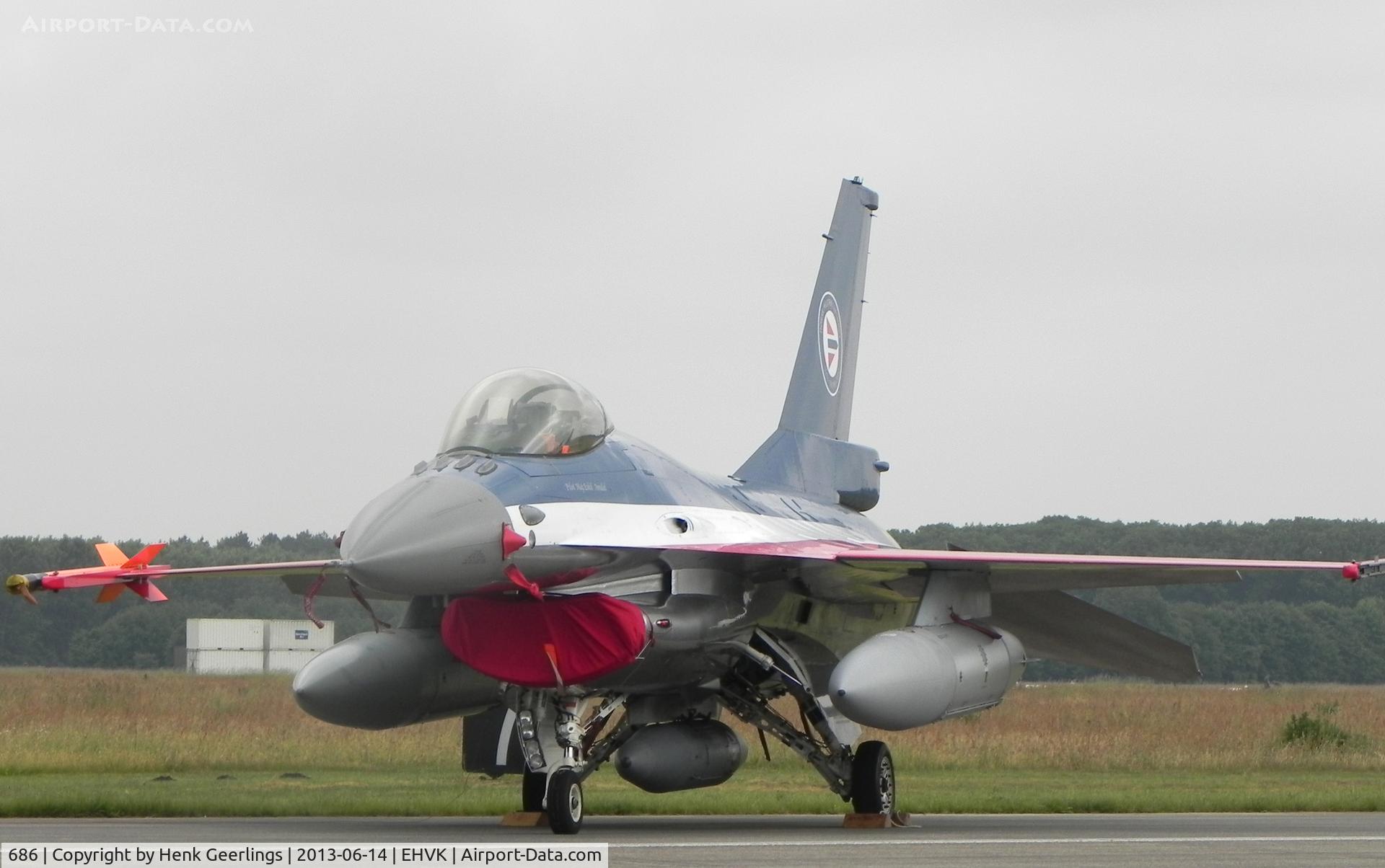 686, General Dynamics F-16AM Fighting Falcon C/N 6K-58, Airforcedays , 14/15 June  2013 at Volkel AFB; Norwegian AF 