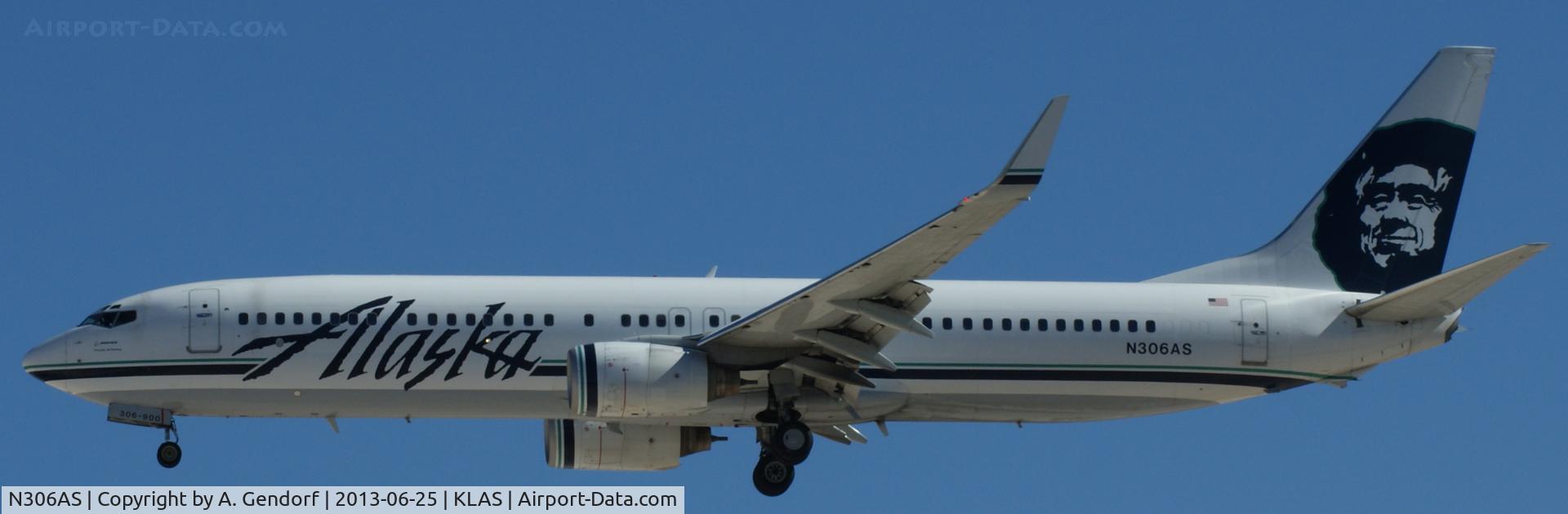N306AS, 2001 Boeing 737-990 C/N 30014, Alaska Airlines, is approaching Las Vegas Int´l(KLAS)