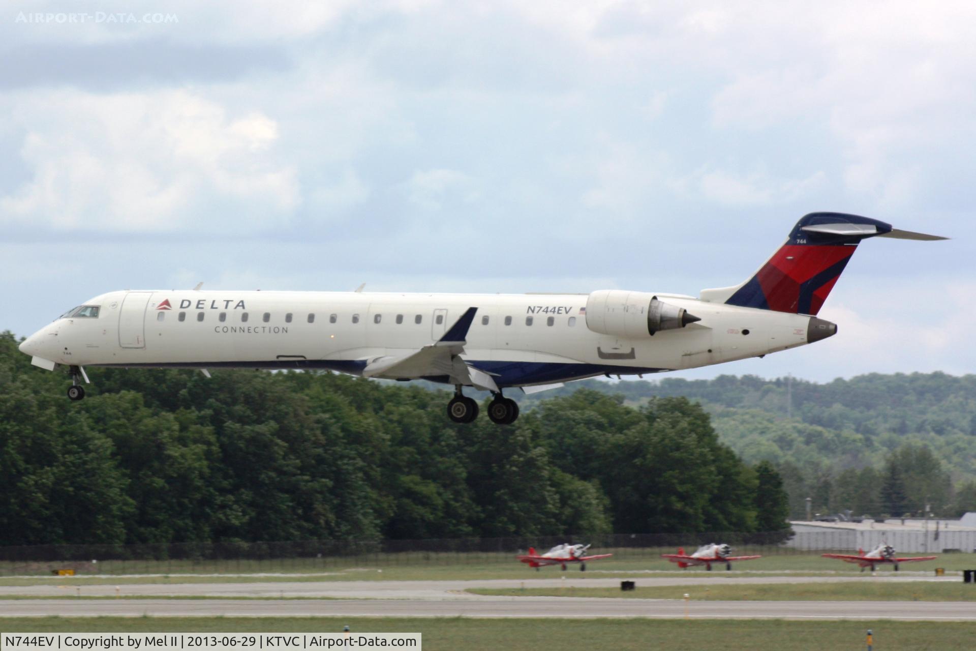 N744EV, 2004 Canadair CRJ-700 (CL-600-2C10) Regional Jet C/N 10157, ASQ5182 - KLGA-KTVC - Landing RWY 10