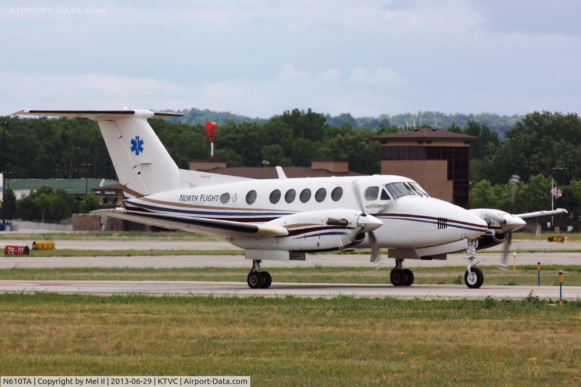 N610TA, 1998 Raytheon Aircraft Company B200 C/N BB-1609, KTVC-KARB - Taxi For Departure RWY 10