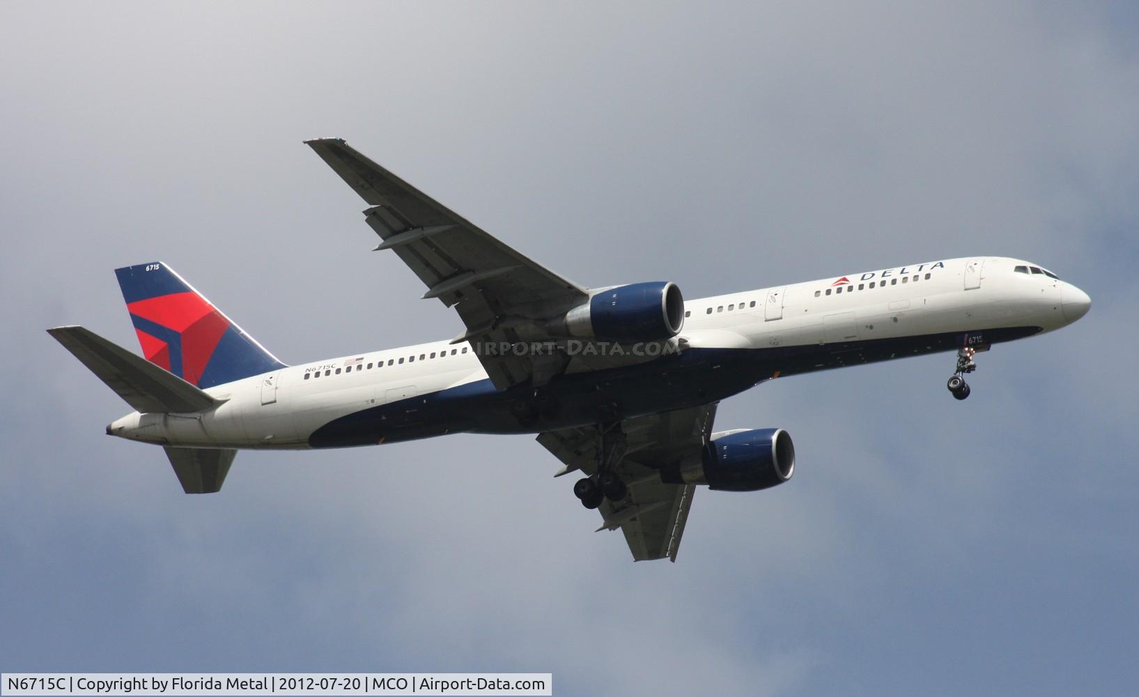 N6715C, 2001 Boeing 757-232 C/N 30486, Delta 757