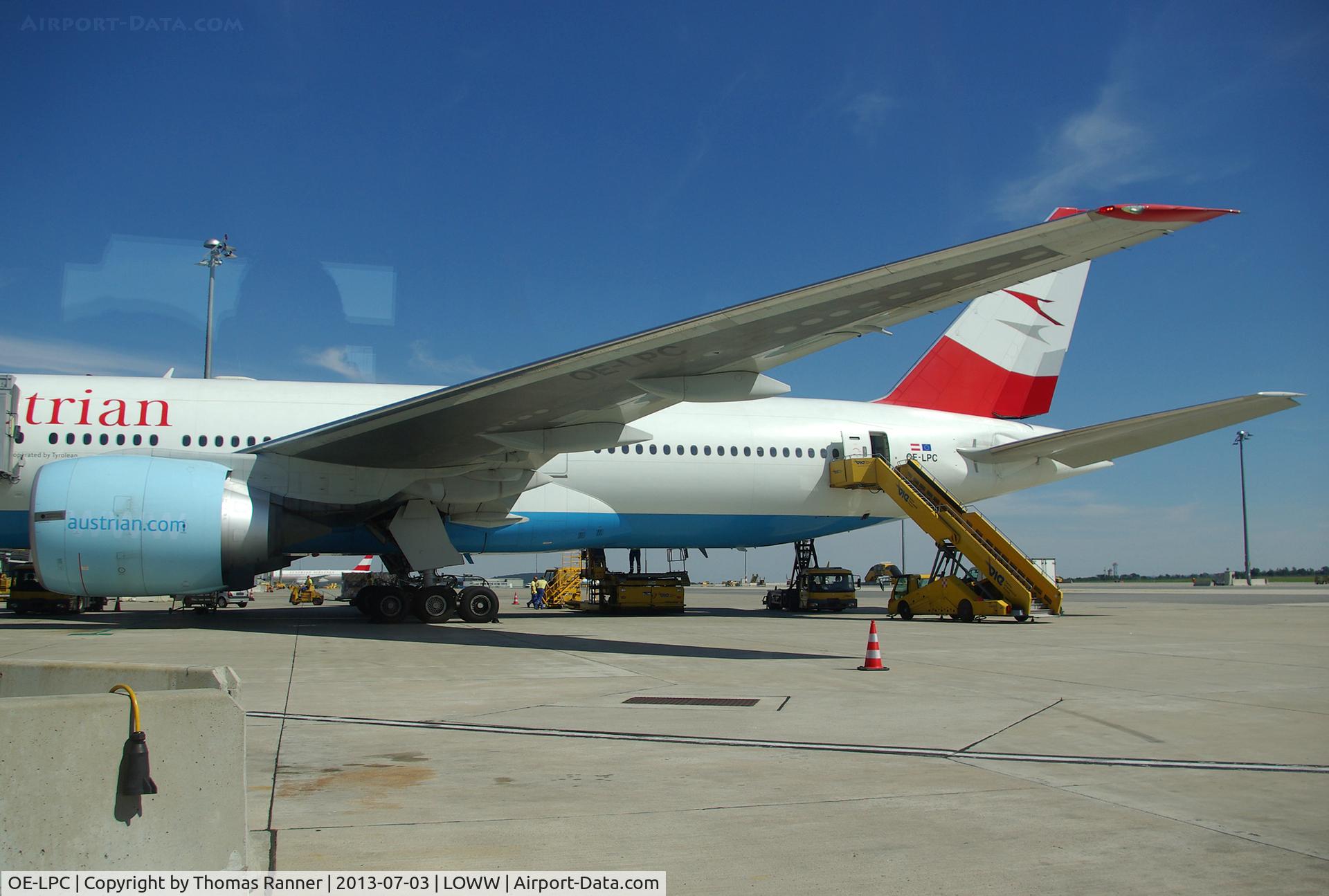 OE-LPC, 2002 Boeing 777-2Z9/ER C/N 29313, Austrian Boeing 777