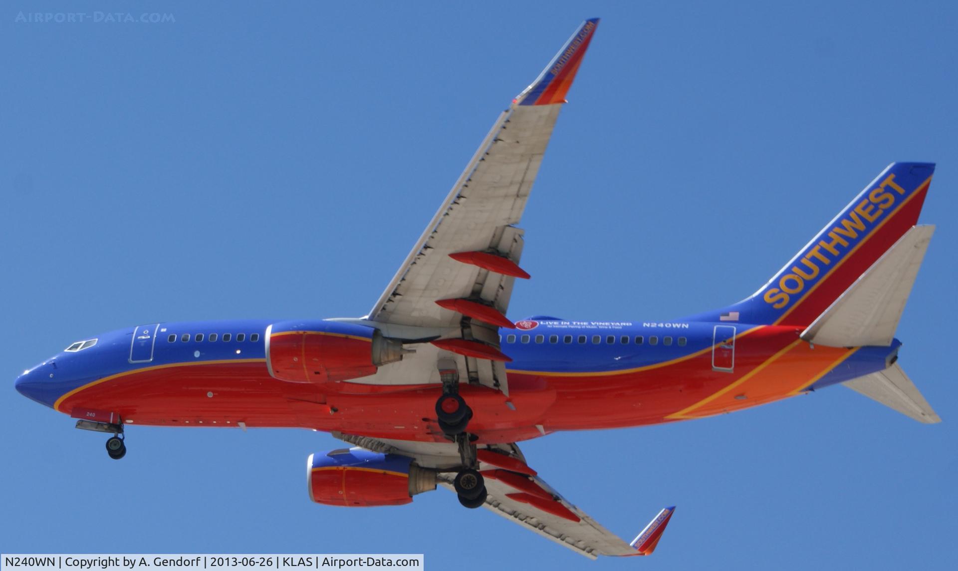 N240WN, 2006 Boeing 737-7H4 C/N 32503, Southwest Airlines (Live in the Vineyard ttl.), short before touchdown RWY 07R at Las Vegas Int´l(KLAS)