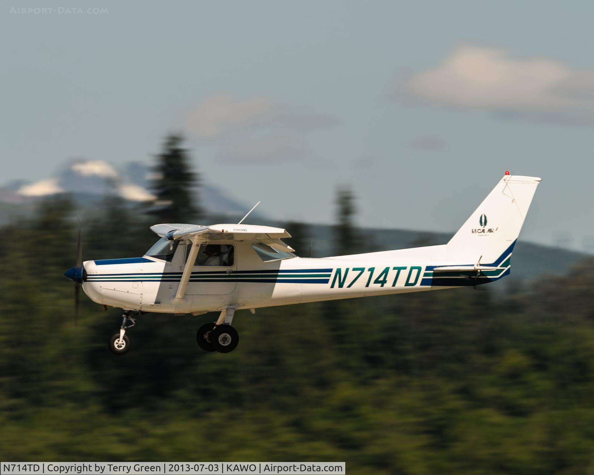N714TD, 1977 Cessna 152 C/N 15279413, Landing 34 @ KAWO