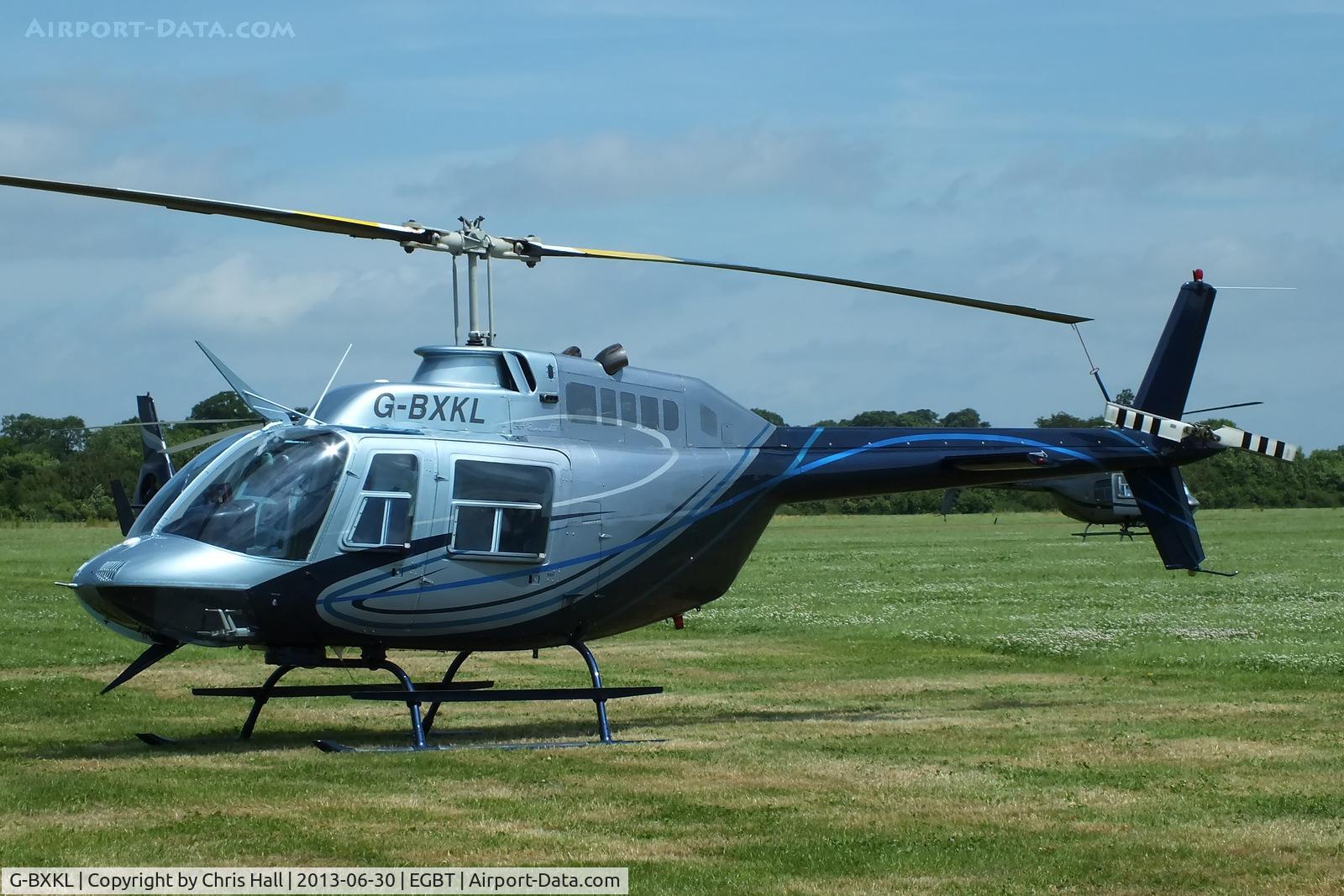 G-BXKL, 1980 Bell 206B JetRanger II C/N 3006, being used for ferrying race fans to the British F1 Grand Prix at Silverstone