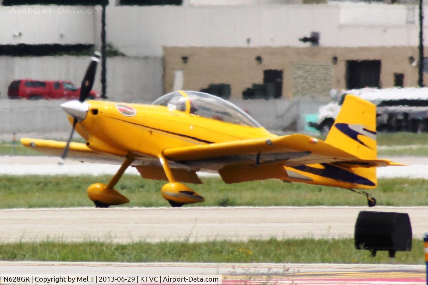 N628GR, 2000 Vans RV-8 C/N 80745, Landing RWY 36