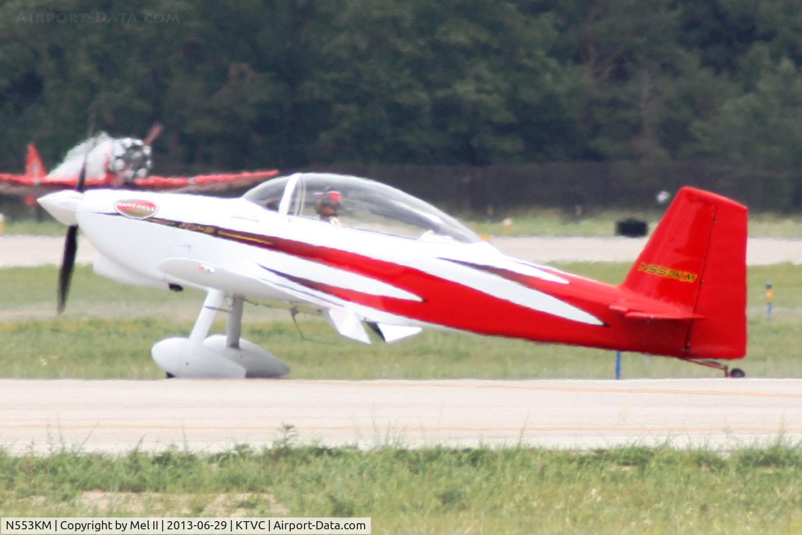 N553KM, 2004 Vans RV-8 C/N 81553, Landing RWY 36