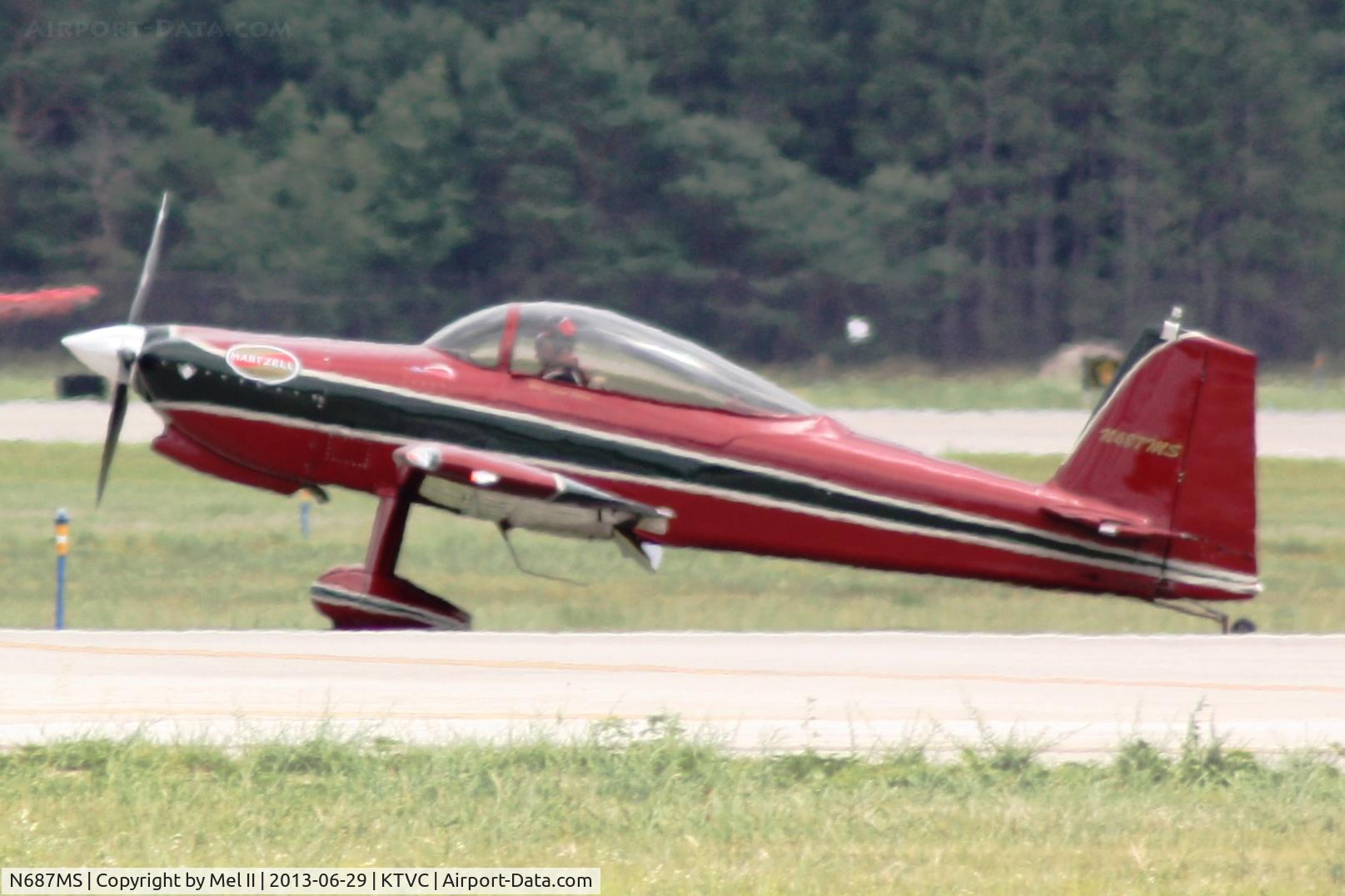 N687MS, 2005 Vans RV-8 C/N 82109, Landing RWY 36