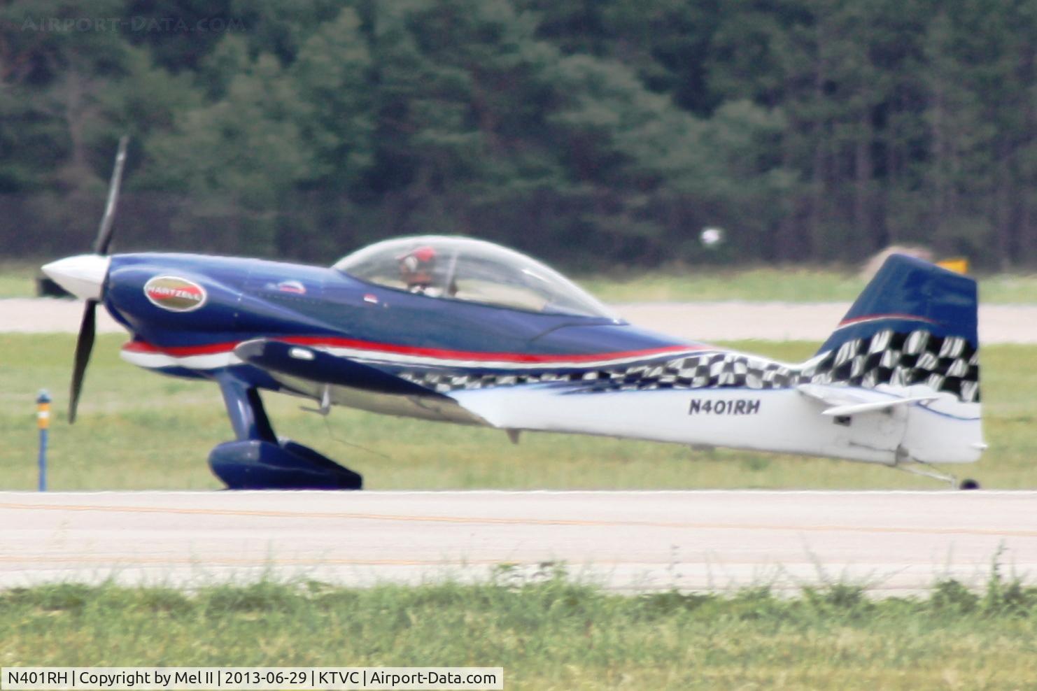 N401RH, 1999 Vans RV-4 C/N 1986, Landing RWY 36