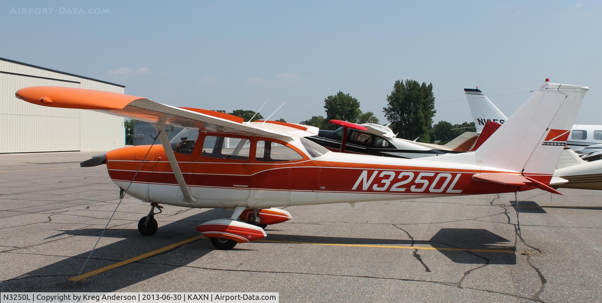 N3250L, 1967 Cessna 172H C/N 17256150, Cessna 172H Skyhawk on the line.