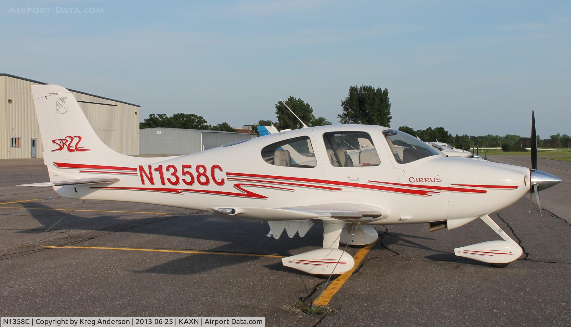 N1358C, 2003 Cirrus SR22 C/N 0529, Cirrus SR22 on the line.