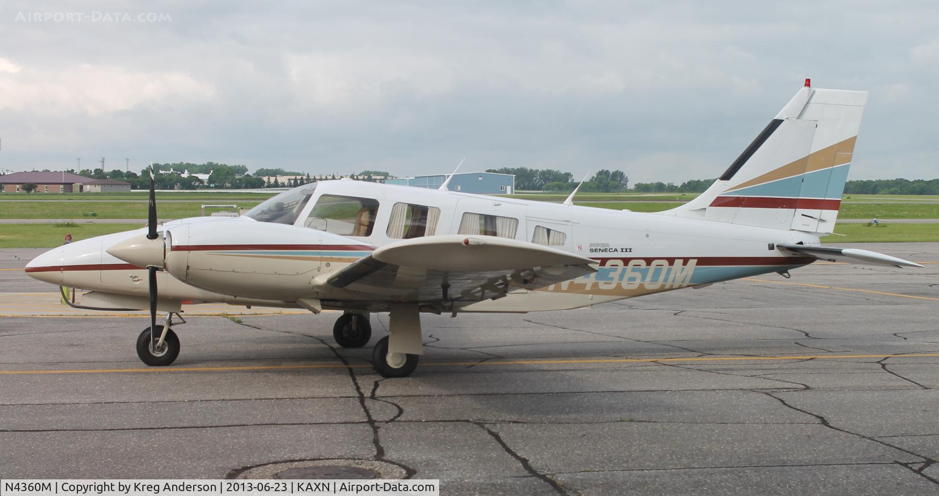N4360M, 1984 Piper PA-34-220T C/N 34-8433058, Piper PA-34-220T Seneca at the pumps.