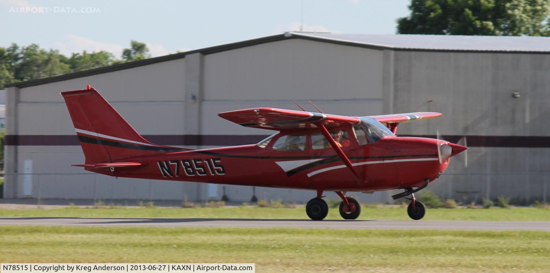 N78515, 1968 Cessna 172K Skyhawk C/N 17257648, Cessna 172K Skyhawk departing runway 31.