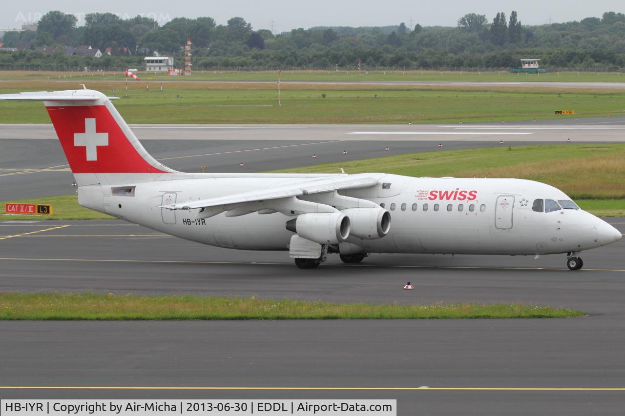 HB-IYR, 2001 British Aerospace Avro 146-RJ100 C/N E3382, Swissair