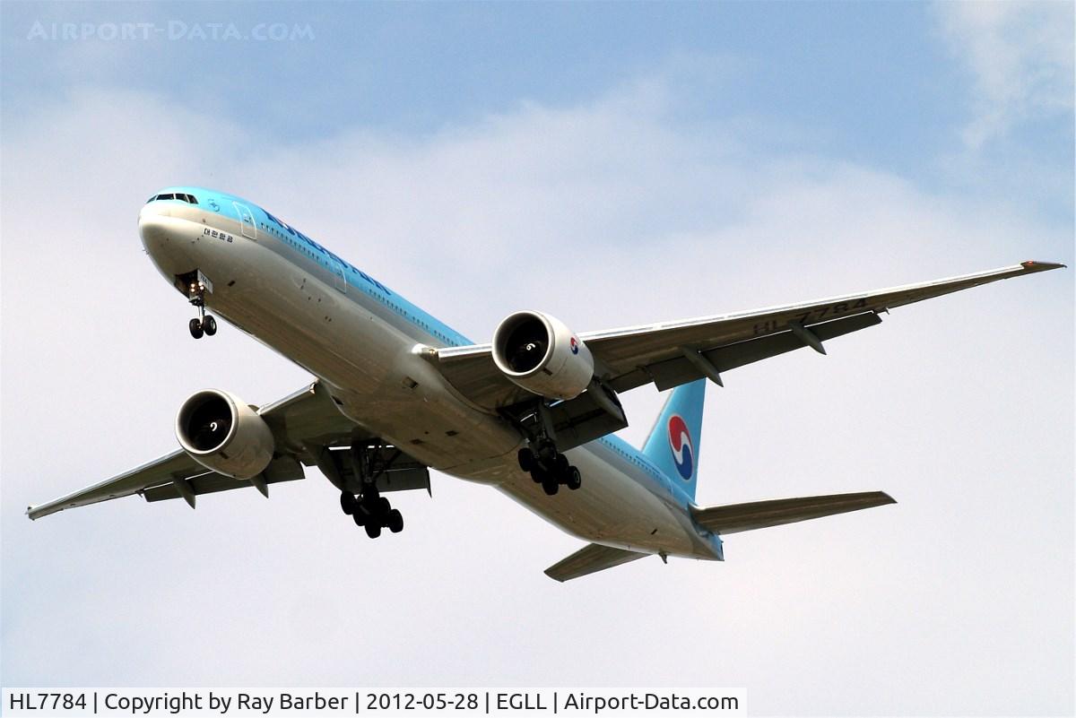 HL7784, 2009 Boeing 777-3B5/ER C/N 37136, Boeing 777-3B5ER [37136] (Korean Air) Home~G 28/05/2012. On approach 27R.