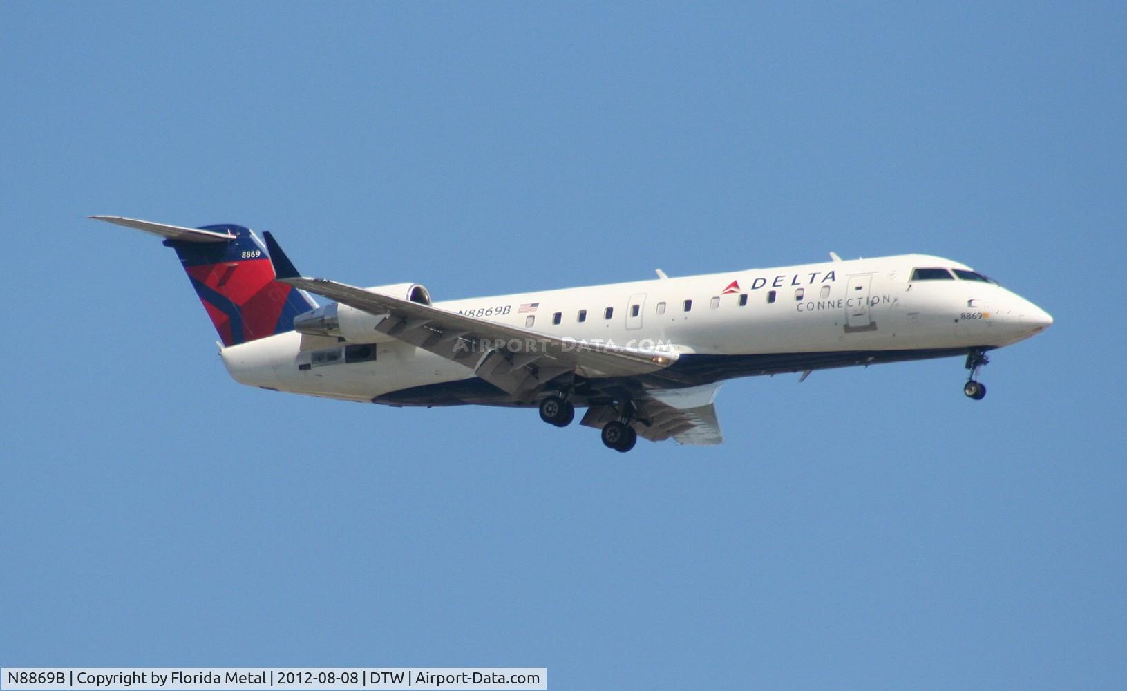 N8869B, 2003 Canadair CRJ-440 (CL-600-2B19) Regional Jet C/N 7869, Delta Connection CRJ-200