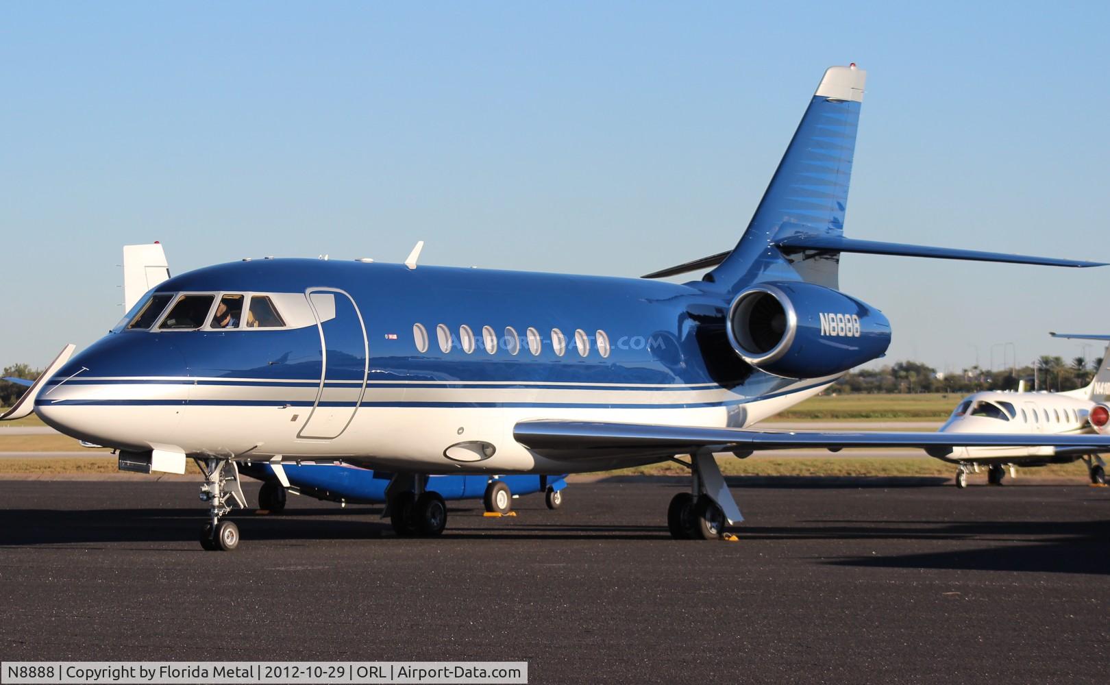 N8888, 1996 Dassault Falcon 2000 C/N 28, Falcon 2000 at NBAA