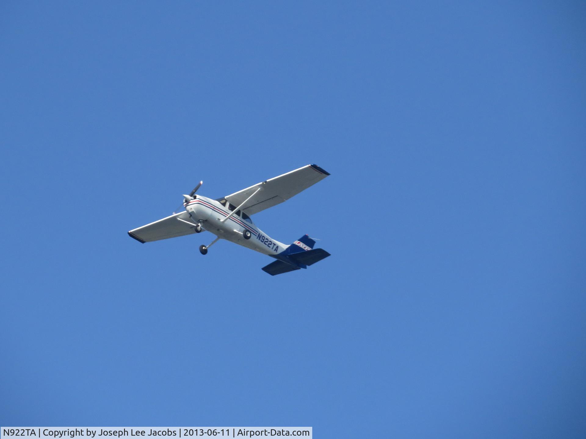 N922TA, 1997 Cessna 172R C/N 17280249, The N922TA 1997 Cessna 172R flying over Charlotte Motor Speedway on 6/11/13.