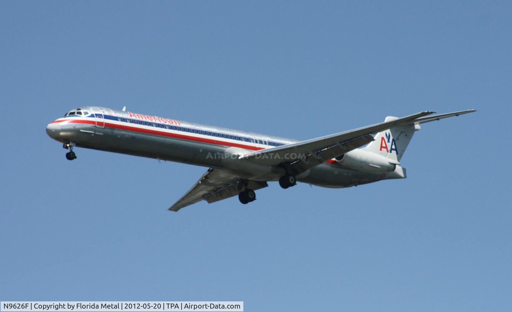 N9626F, 1998 McDonnell Douglas MD-83 (DC-9-83) C/N 53596, American MD-83