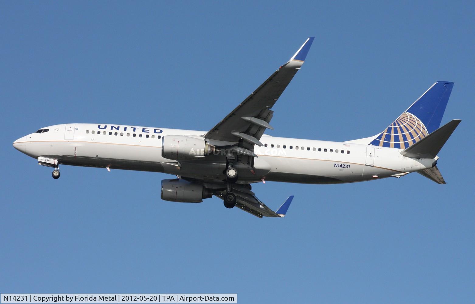 N14231, 1999 Boeing 737-824 C/N 28795, United 737-800