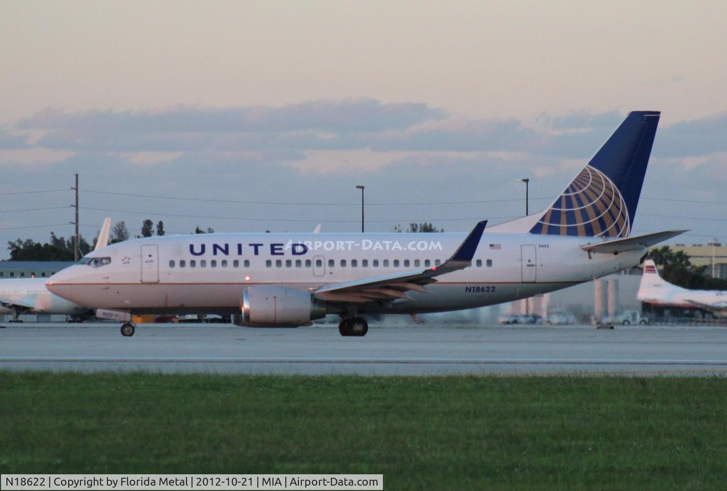 N18622, 1994 Boeing 737-524 C/N 27526, United 737-500