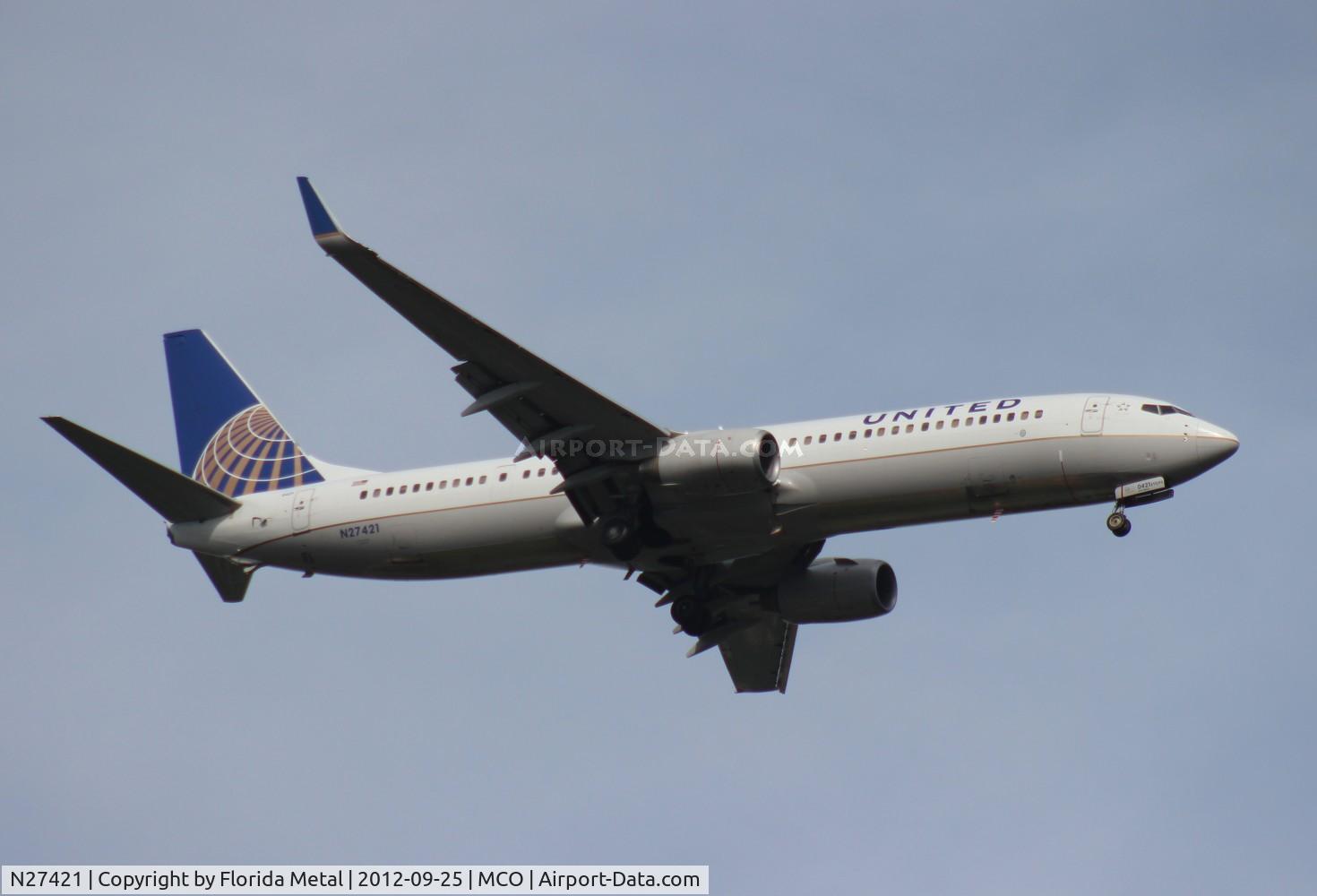N27421, 2008 Boeing 737-924/ER C/N 37094, United 737-900