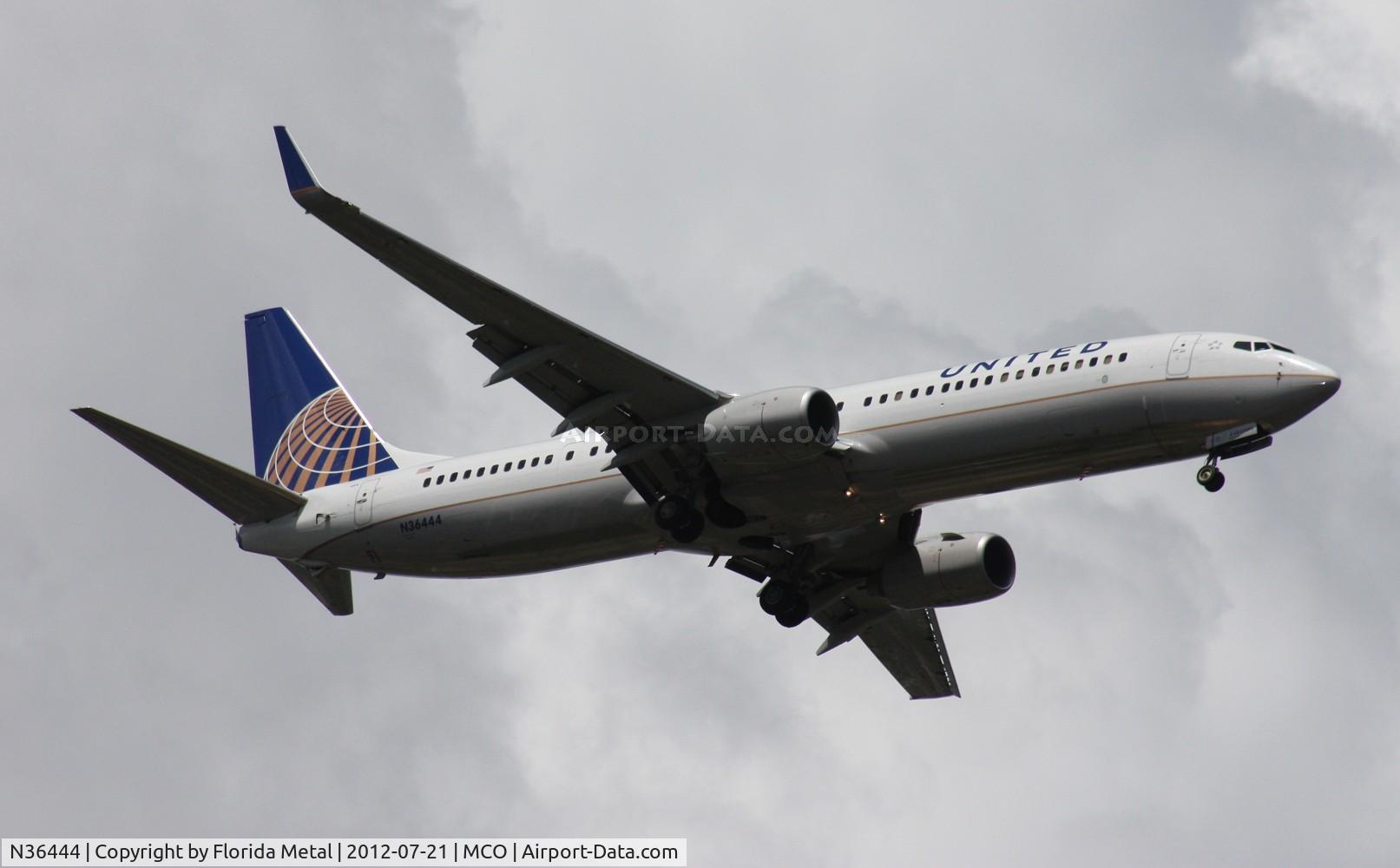 N36444, 2010 Boeing 737-924/ER C/N 31643, United 737-900