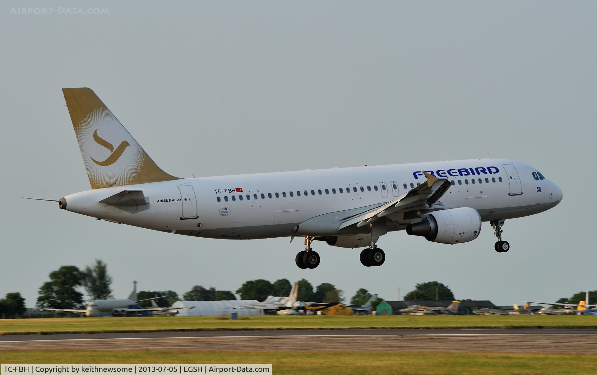 TC-FBH, 2010 Airbus A320-214 C/N 4207, Landing onto runway 09.
