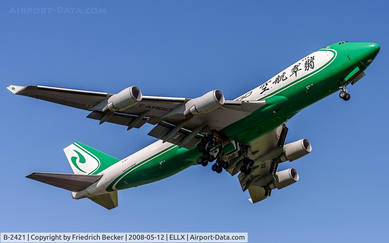 B-2421, 2007 Boeing 747-4EVF/ER/SCD C/N 35169, departure from Lux via RW06