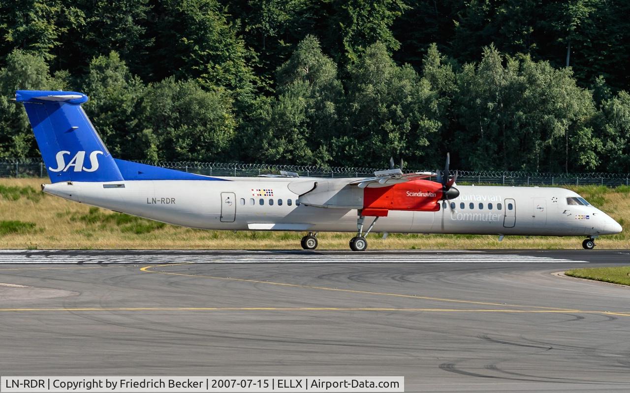 LN-RDR, 2001 De Havilland Canada DHC-8-402Q Dash 8 C/N 4034, line up for departure