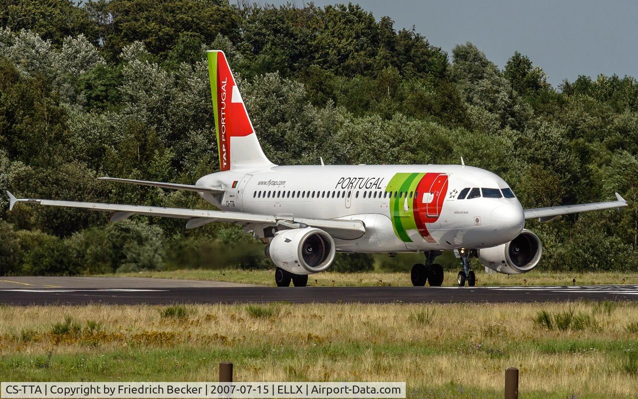 CS-TTA, 1997 Airbus A319-111 C/N 750, line up for departure