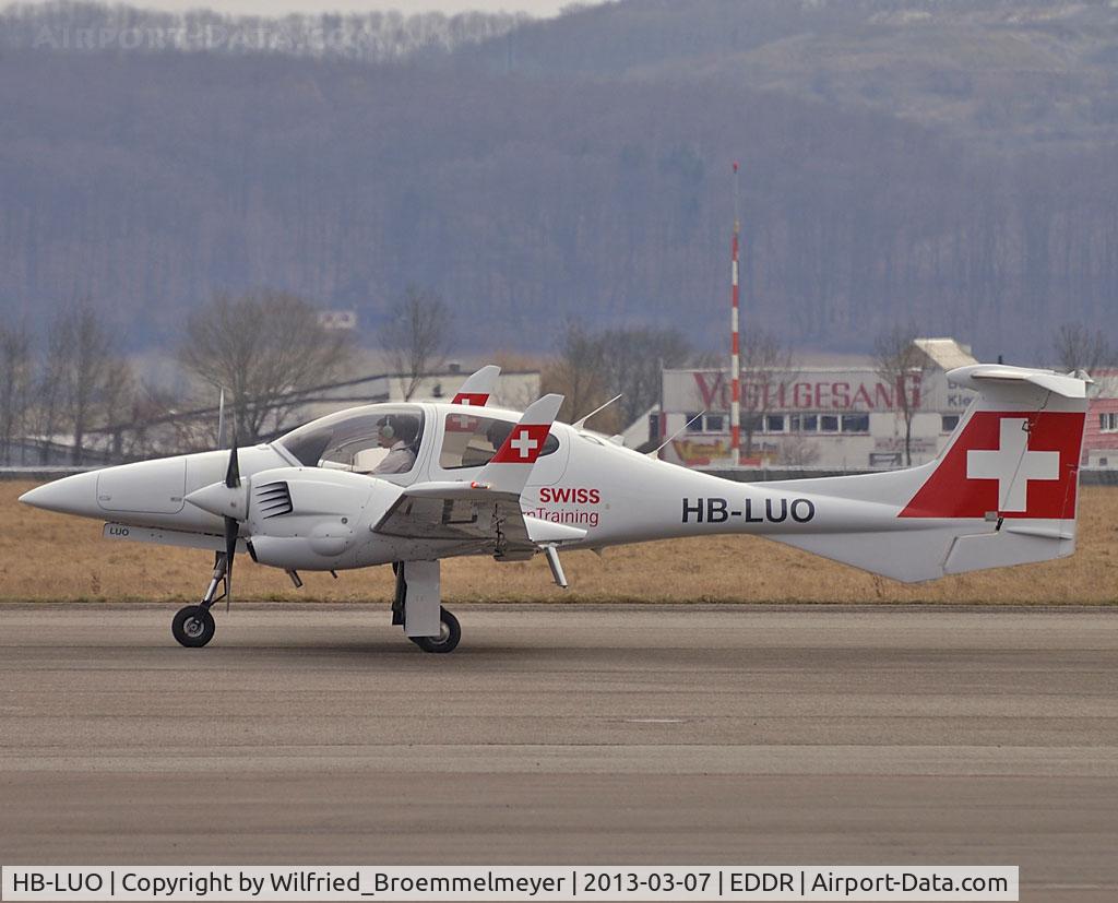 HB-LUO, 2008 Diamond DA-42 Twin Star C/N 42.334, After a coffee break back to work.