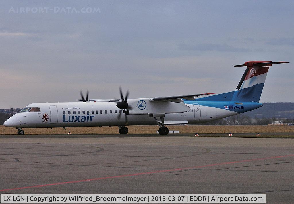 LX-LGN, 2012 De Havilland Canada DHC-8-402Q Dash 8 C/N 4426, Taxiing in to the Apron.