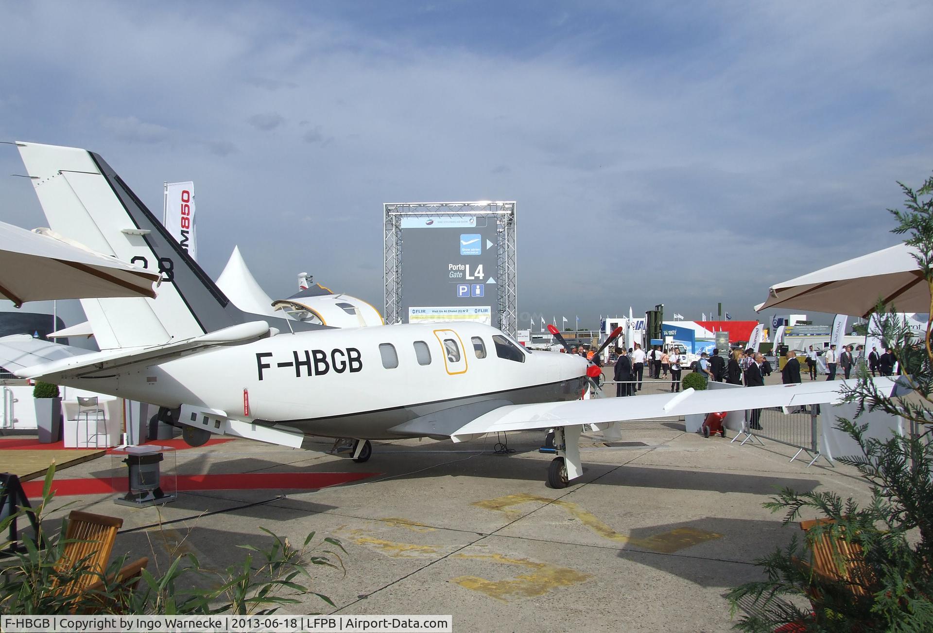 F-HBGB, 2001 Socata TBM-700 C/N 185, SOCATA TBM-700 at the Aerosalon 2013, Paris