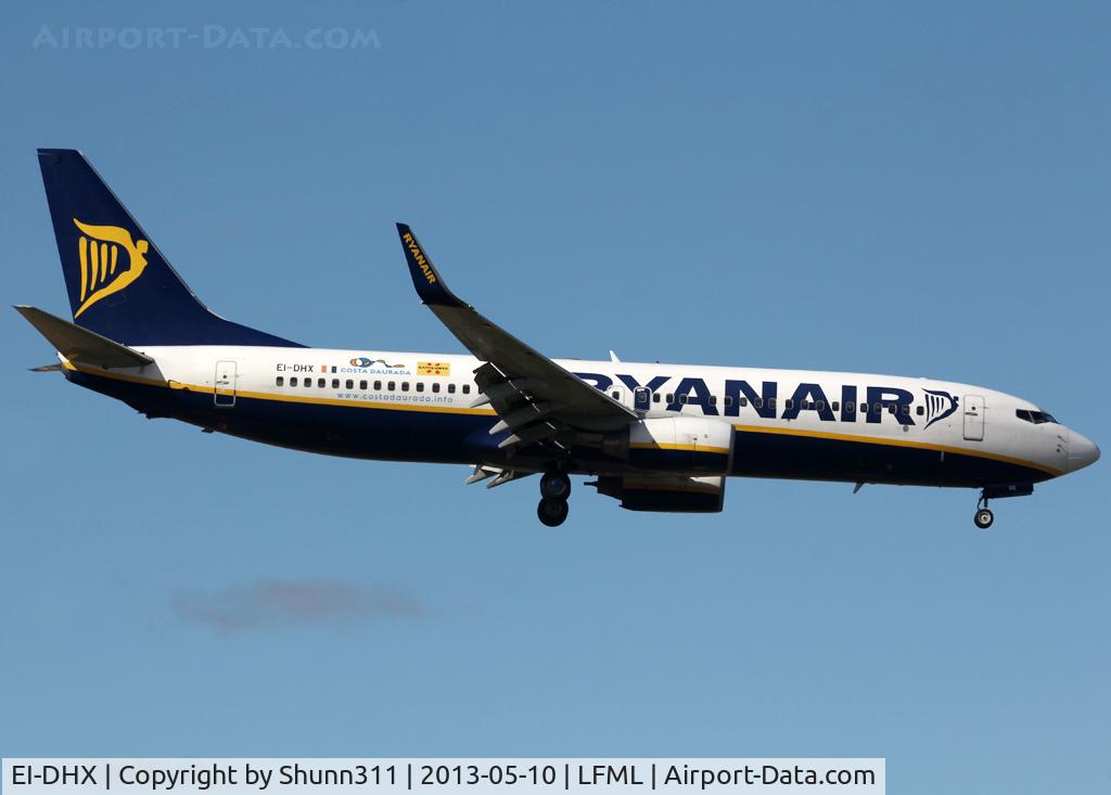 EI-DHX, 2005 Boeing 737-8AS C/N 33585, Landing rwy 31R with additional 'Costa Dorada' promoting patch...