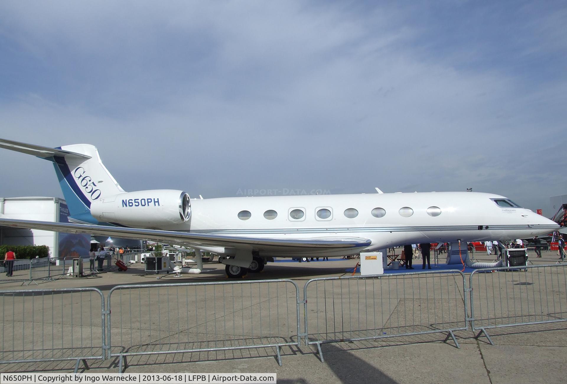 N650PH, 2011 Gulfstream Aerospace G650 (G-VI) C/N 6013, Gulfstream G650 at the Aerosalon 2013, Paris