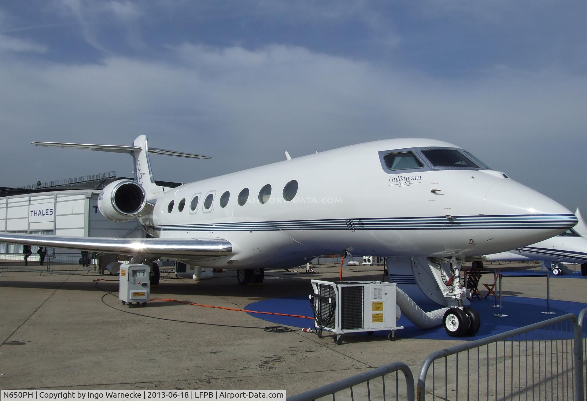 N650PH, 2011 Gulfstream Aerospace G650 (G-VI) C/N 6013, Gulfstream G650 at the Aerosalon 2013, Paris