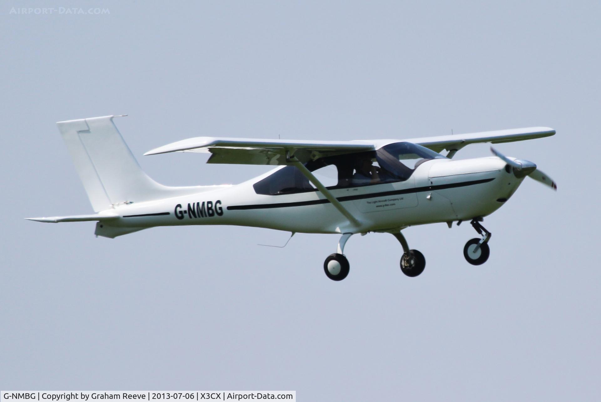 G-NMBG, 2006 Jabiru J400 C/N PFA 325-14461, About to touch down at Northrepps.