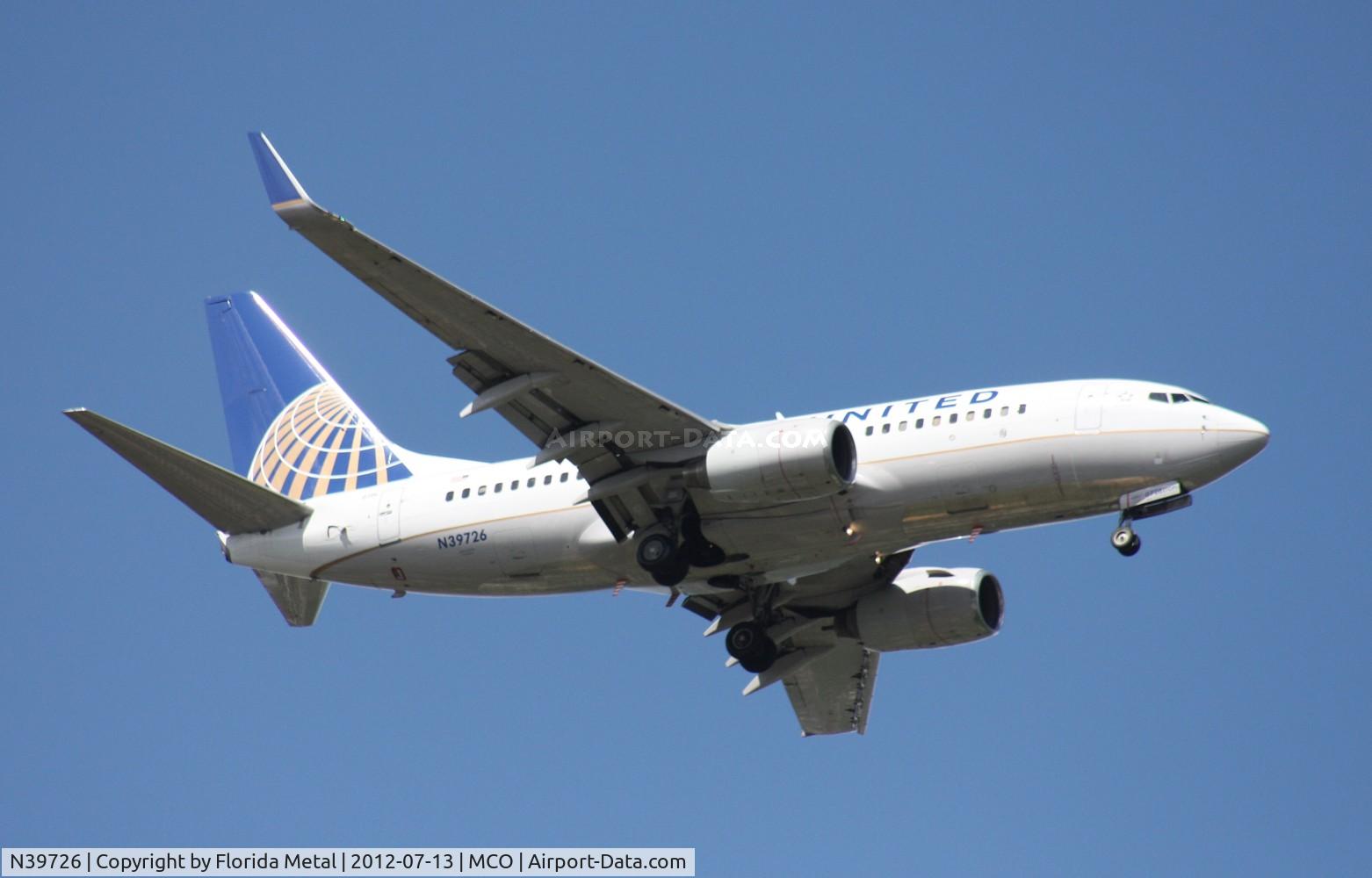 N39726, 1999 Boeing 737-724 C/N 28796, United 737-700