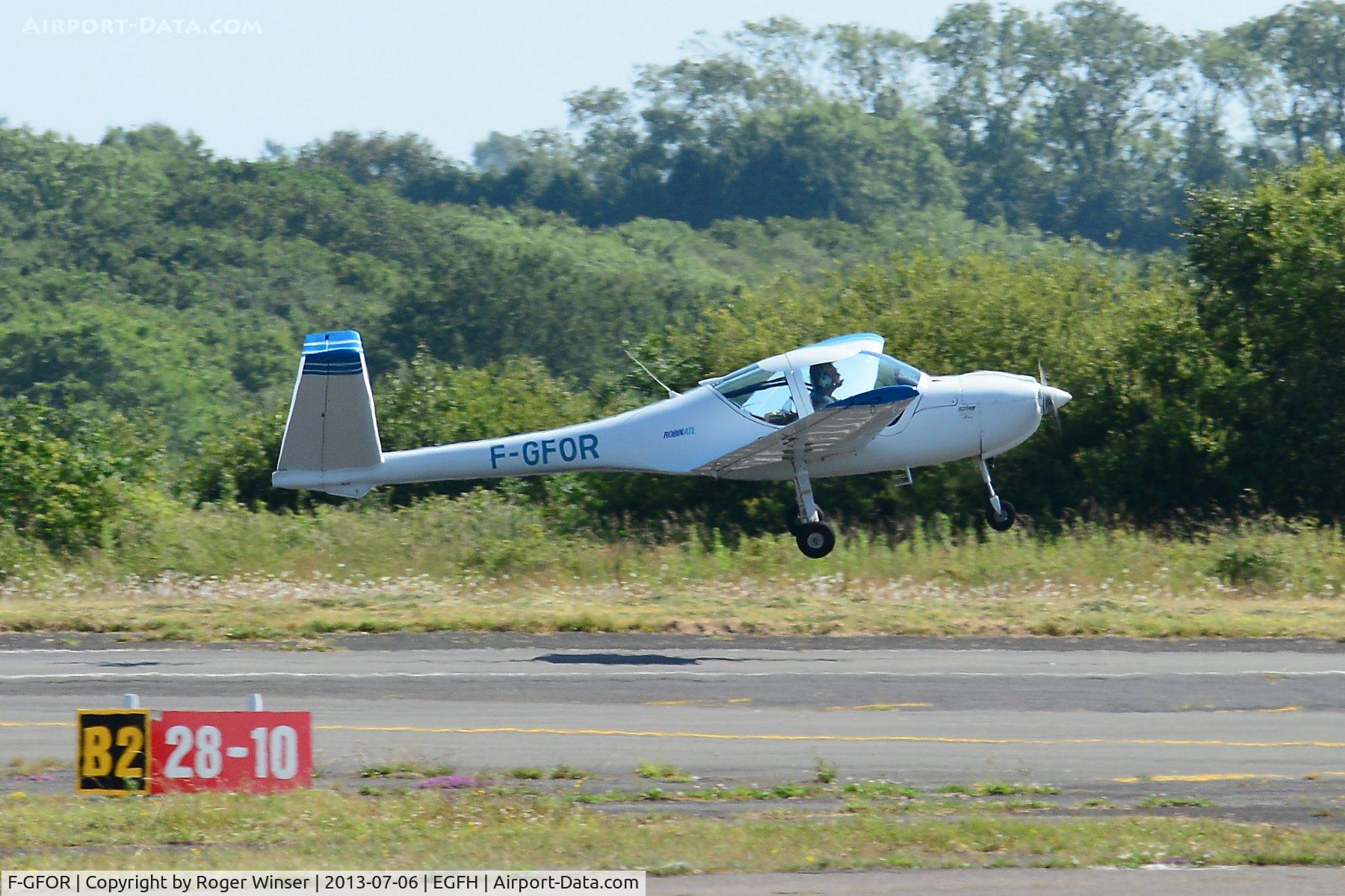 F-GFOR, Robin ATL L C/N 42, Visiting Robin ATL.