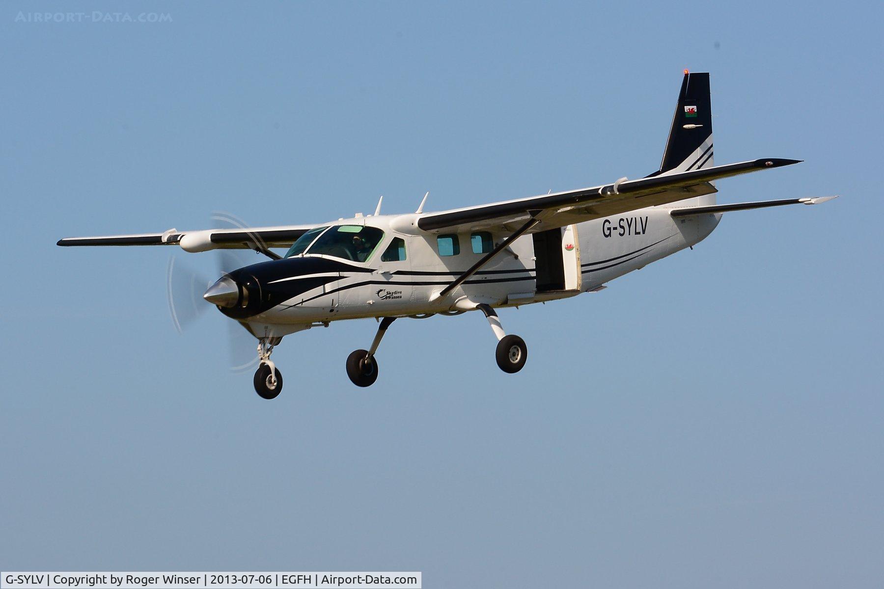 G-SYLV, 2002 Cessna 208B  Grand Caravan C/N 208B0936, Resident Grand Caravan returning after droping skydivers from 12000 feet. Operated by Skydive Swansea.