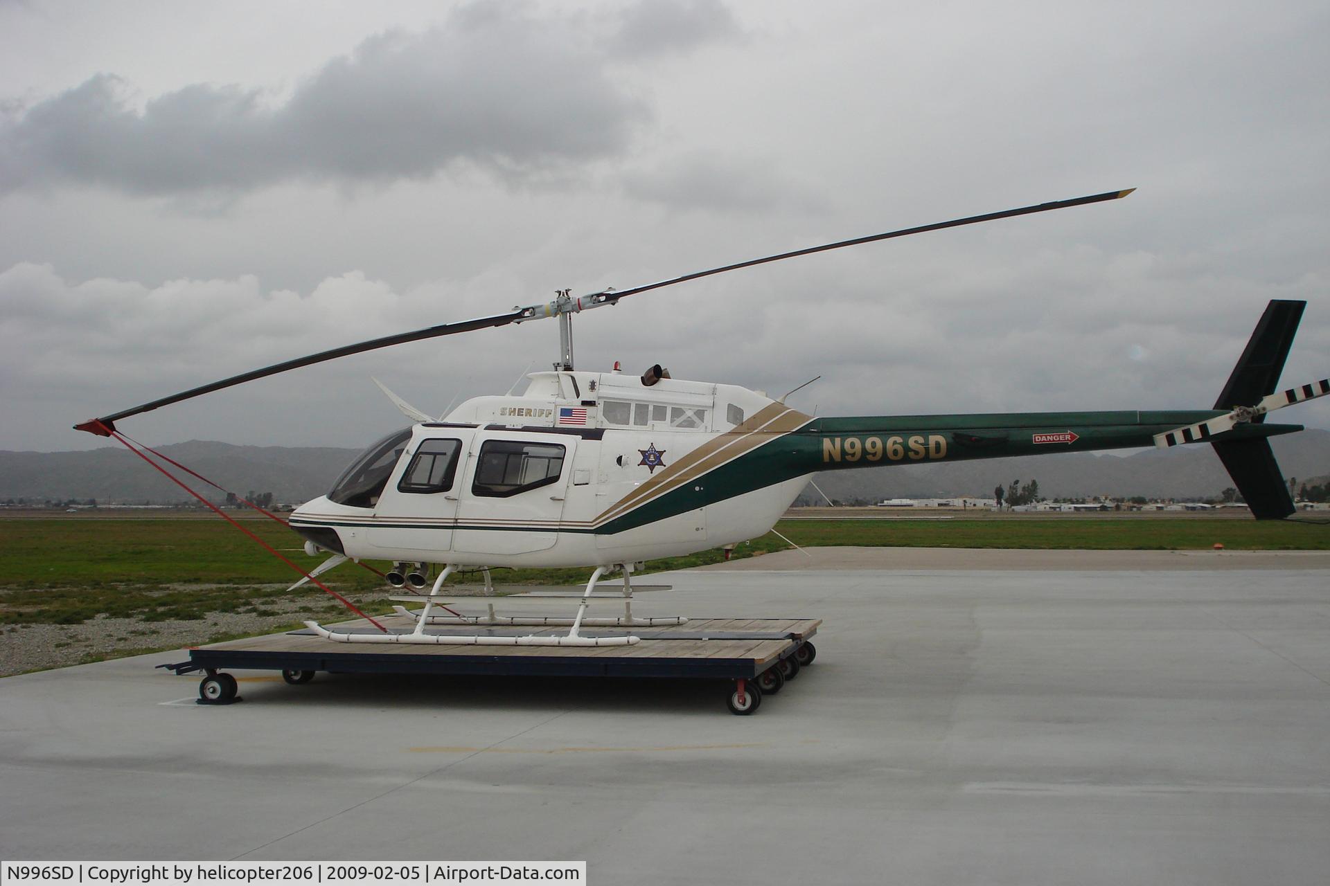 N996SD, Bell OH-58A C/N 69-16168, N996SD parked inside hanger