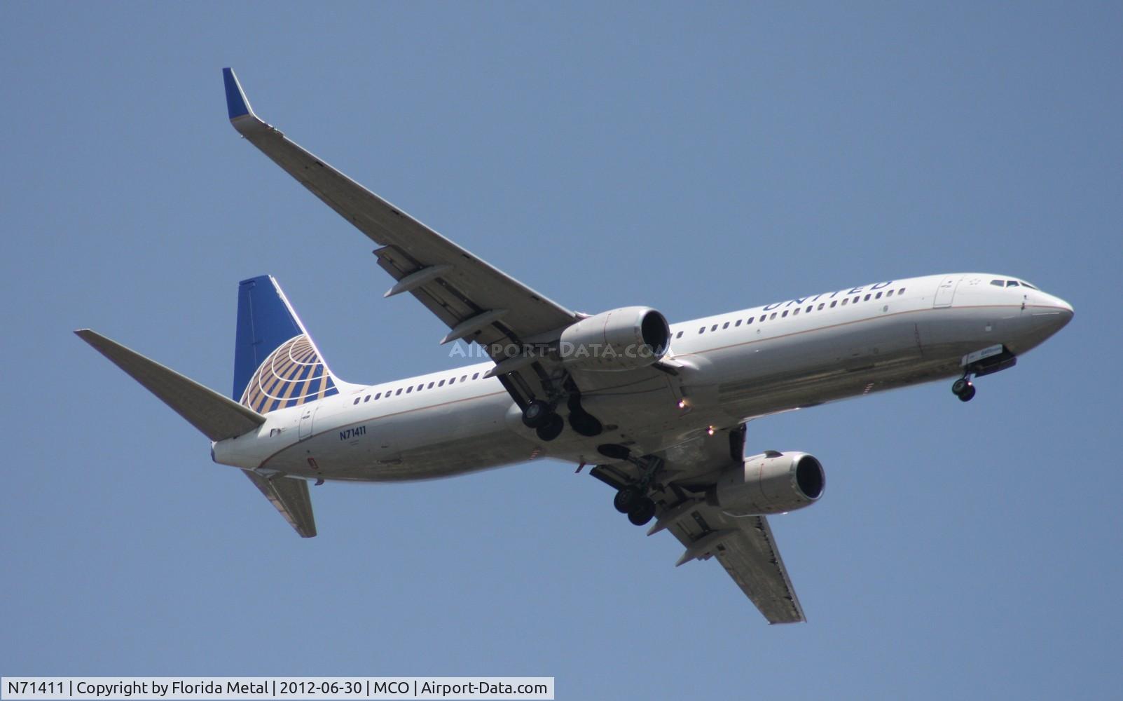 N71411, 2002 Boeing 737-924 C/N 30128, United 737-900