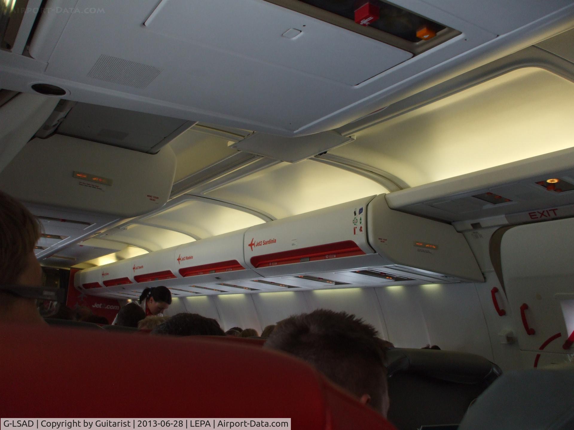 G-LSAD, 1989 Boeing 757-236 C/N 24397, Sat on board a very warm and uncomfortable G-LSAD